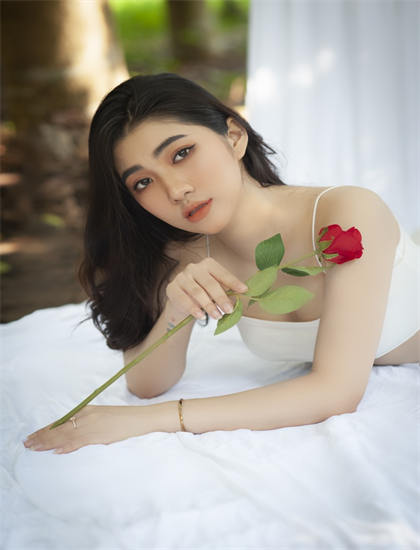 勾魂三妻四妾免费观看电视剧_00后女司机雪天翻车后淡定自拍_超意神探免费观看